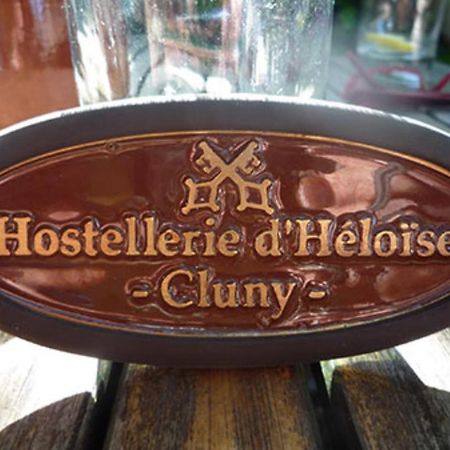 Hostellerie D'Heloise Logis Cluny Exterior photo